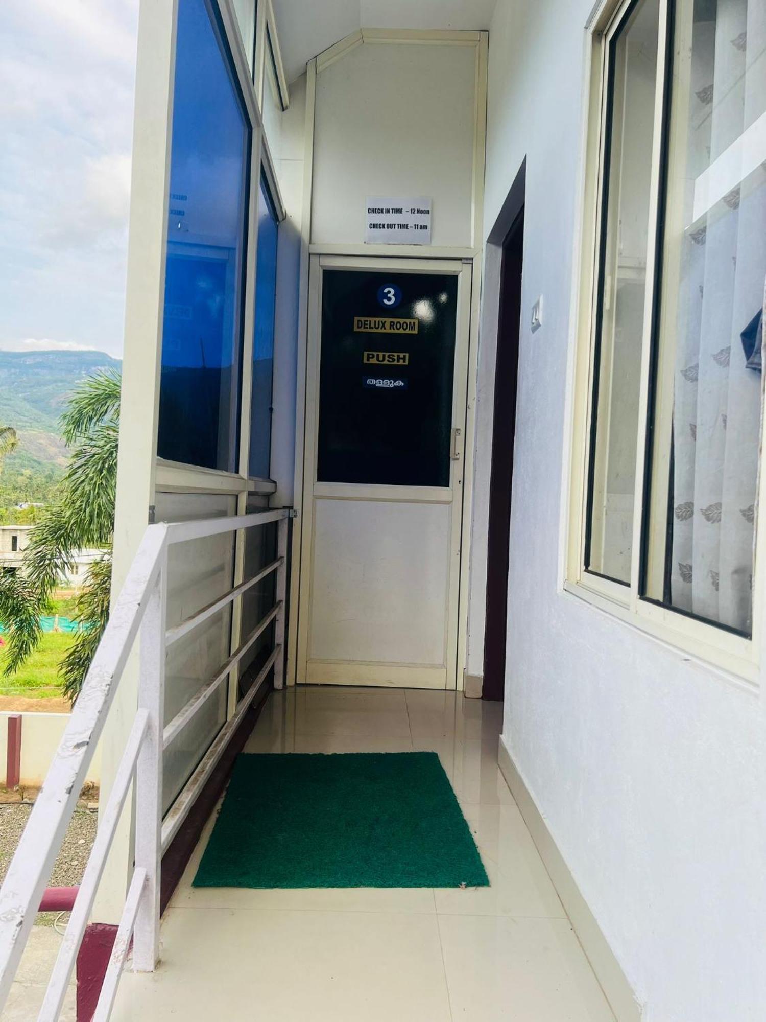 Kadampil Bliss Maraiyūr Exterior foto