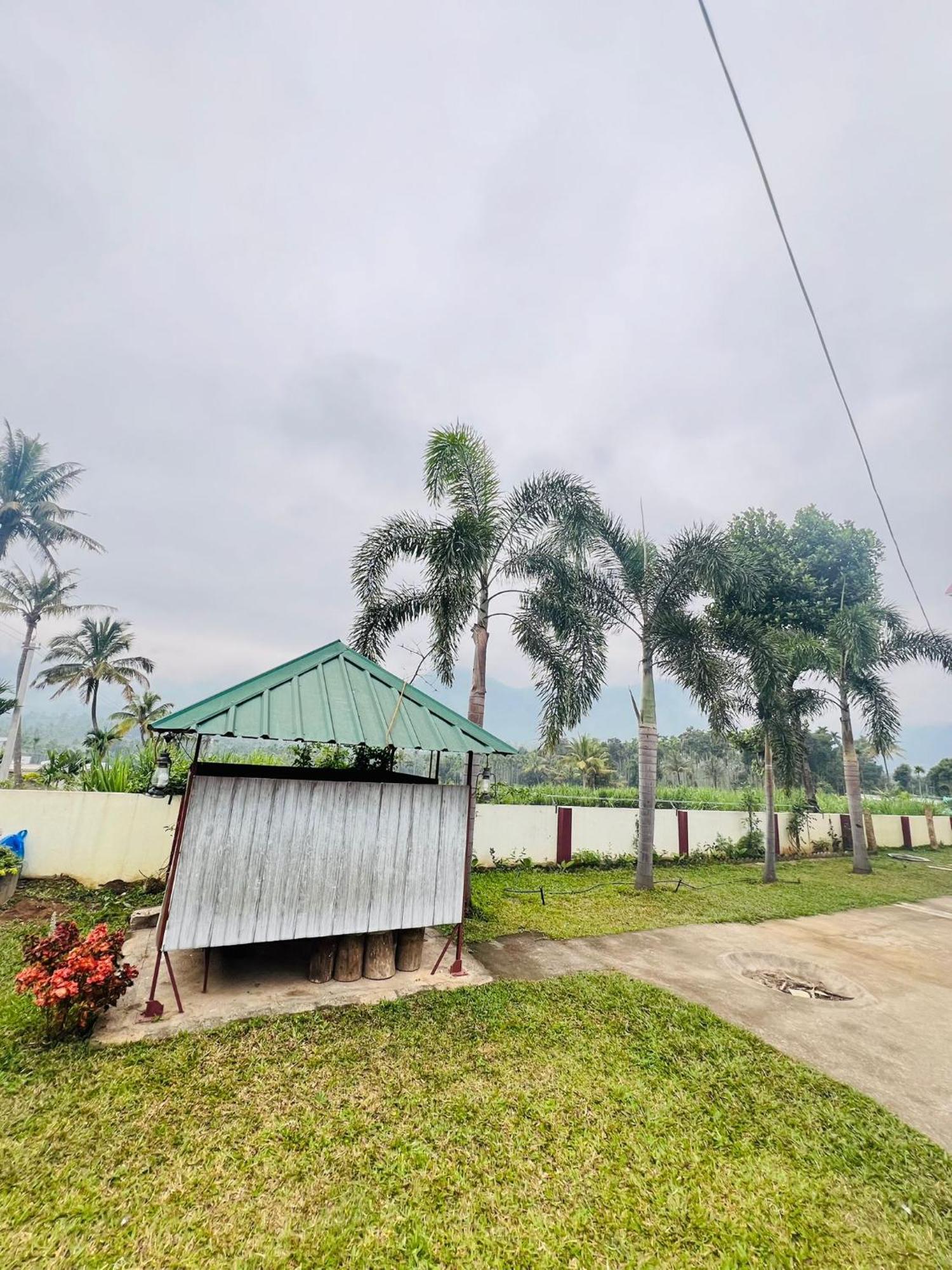 Kadampil Bliss Maraiyūr Exterior foto